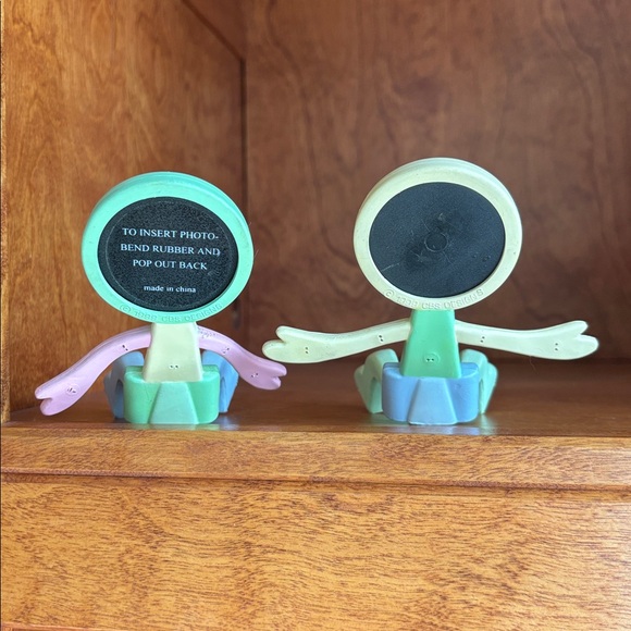 2 Baby Picture Frames, Small Circle, Yellow/Blue/Green/Pink, Rubber - Picture 2 of 6